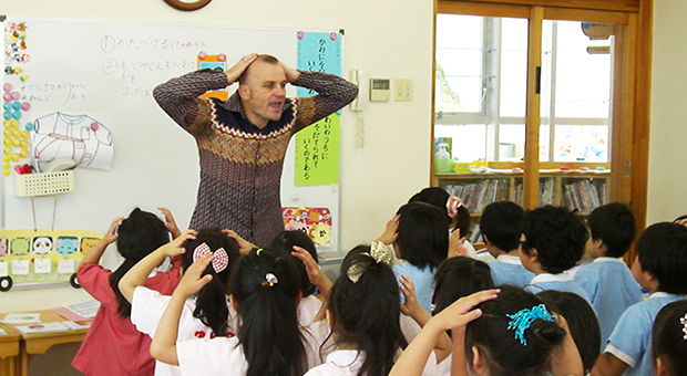 幼稚園・保育園の正課保育内英語レッスンを全面サポート！ 写真